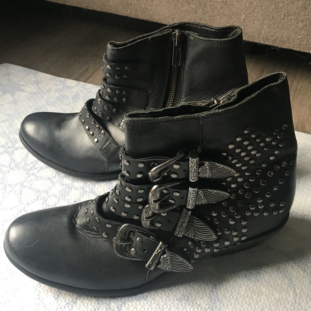 Ecotè boots from Urban outfitters